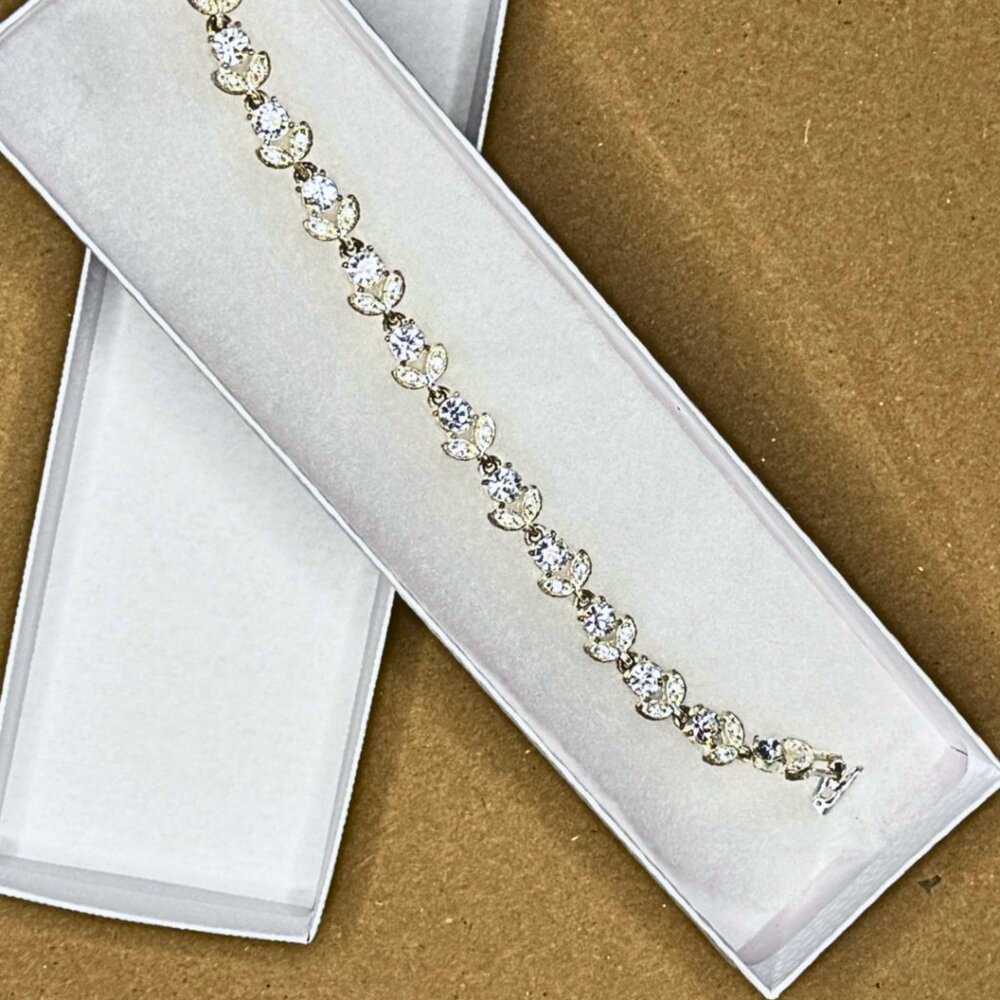 Tennis Bracelet Flower White Crystal Rhinestone Silver Tone 8"